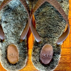 Uggs brand new flip flops
